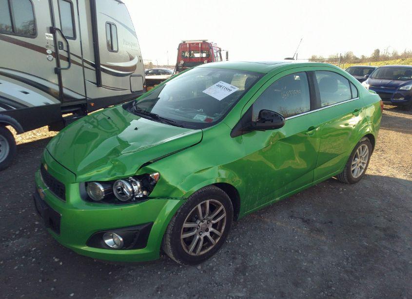 Photo 2 of 2015 Chevrolet Sonic LT AUTO (VIN 1G1JC5SGXF4102502)