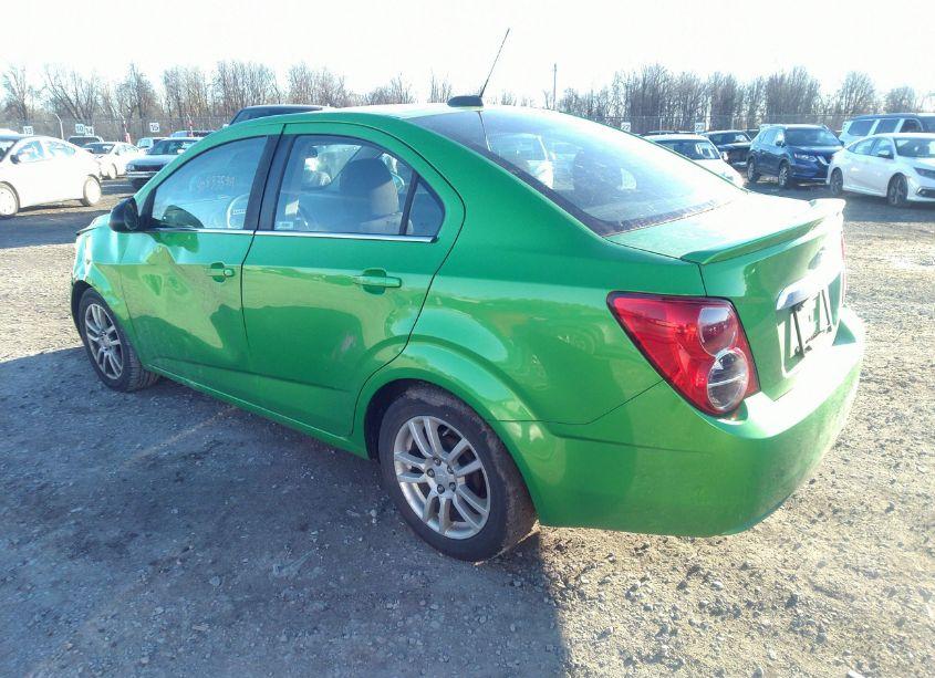 Photo 3 of 2015 Chevrolet Sonic LT AUTO (VIN 1G1JC5SGXF4102502)