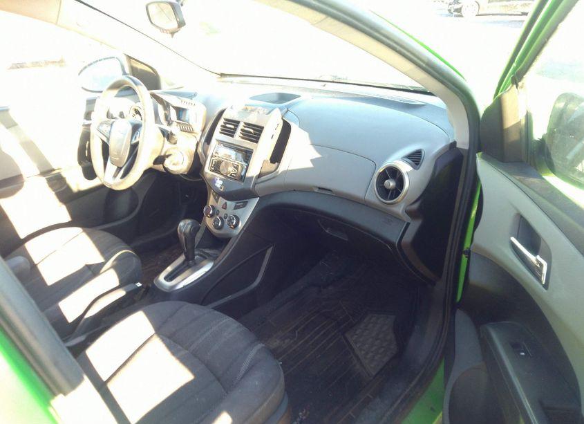 Photo 5 of 2015 Chevrolet Sonic LT AUTO (VIN 1G1JC5SGXF4102502)