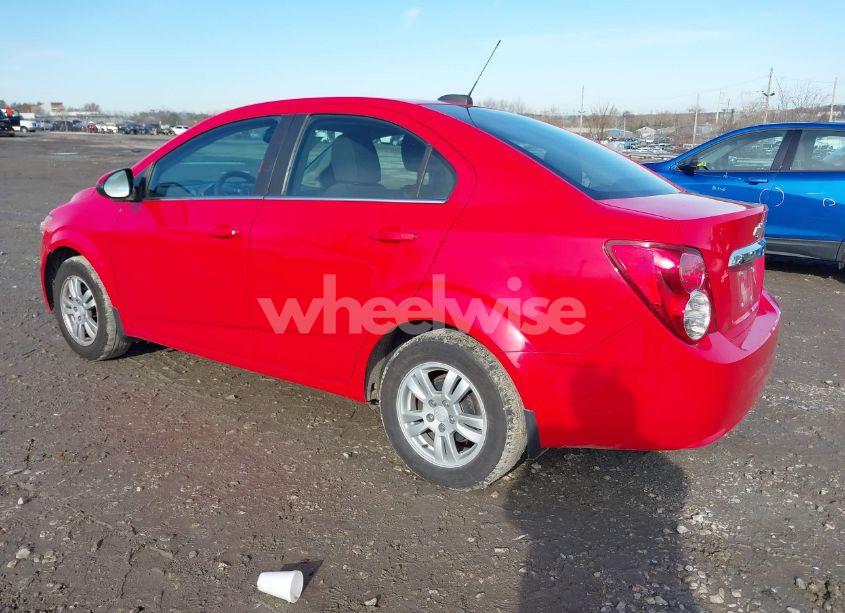 Photo 3 of 2016 Chevrolet Sonic LT AUTO (VIN 1G1JC5SGXG4175130)