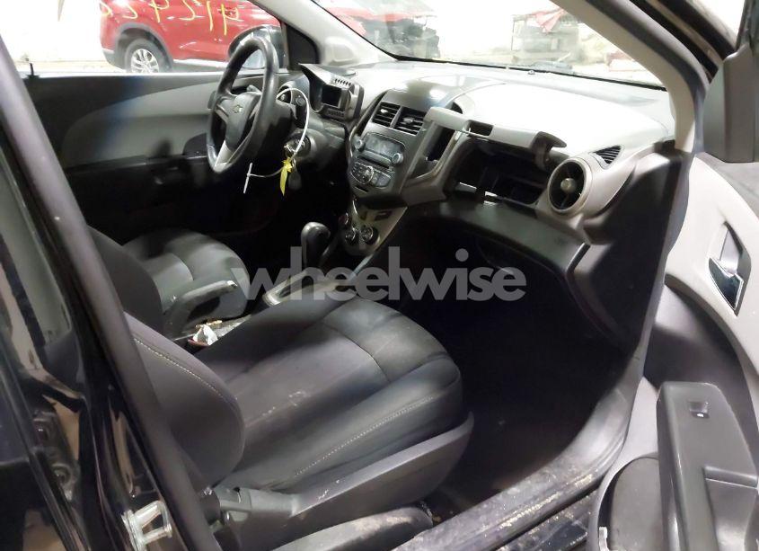 Photo 5 of 2012 Chevrolet Sonic 2LT (VIN 1G1JC5SH0C4129695)