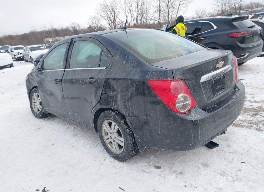 Photo 3 of 2013 Chevrolet Sonic LT AUTO (VIN 1G1JC5SH0D4108573)