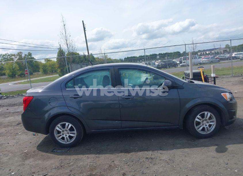 Photo 13 of 2013 Chevrolet Sonic LT AUTO (VIN 1G1JC5SH0D4134056)