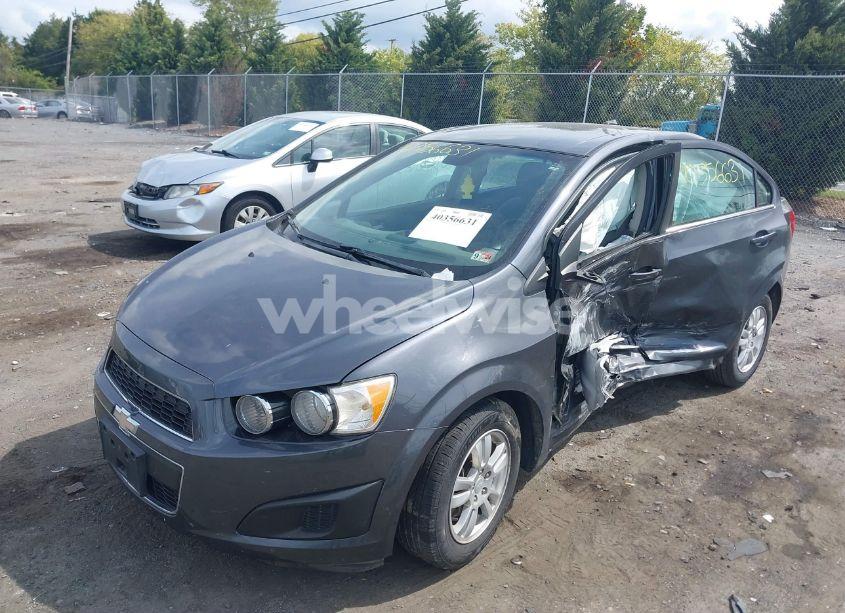 Photo 2 of 2013 Chevrolet Sonic LT AUTO (VIN 1G1JC5SH0D4134056)
