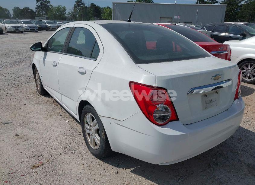 Photo 3 of 2013 Chevrolet Sonic LT AUTO (VIN 1G1JC5SH0D4136566)