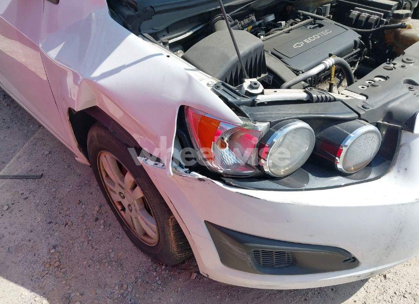 Photo 6 of 2013 Chevrolet Sonic LT AUTO (VIN 1G1JC5SH0D4136566)