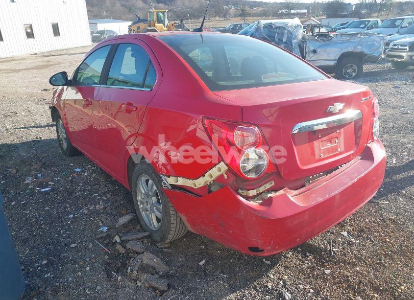 Photo 3 of 2013 Chevrolet Sonic LT AUTO (VIN 1G1JC5SH0D4186111)