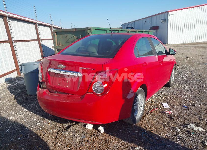 Photo 4 of 2013 Chevrolet Sonic LT AUTO (VIN 1G1JC5SH0D4186111)