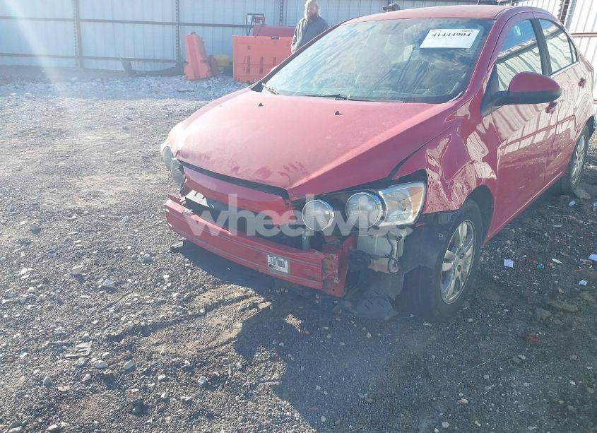 Photo 6 of 2013 Chevrolet Sonic LT AUTO (VIN 1G1JC5SH0D4186111)