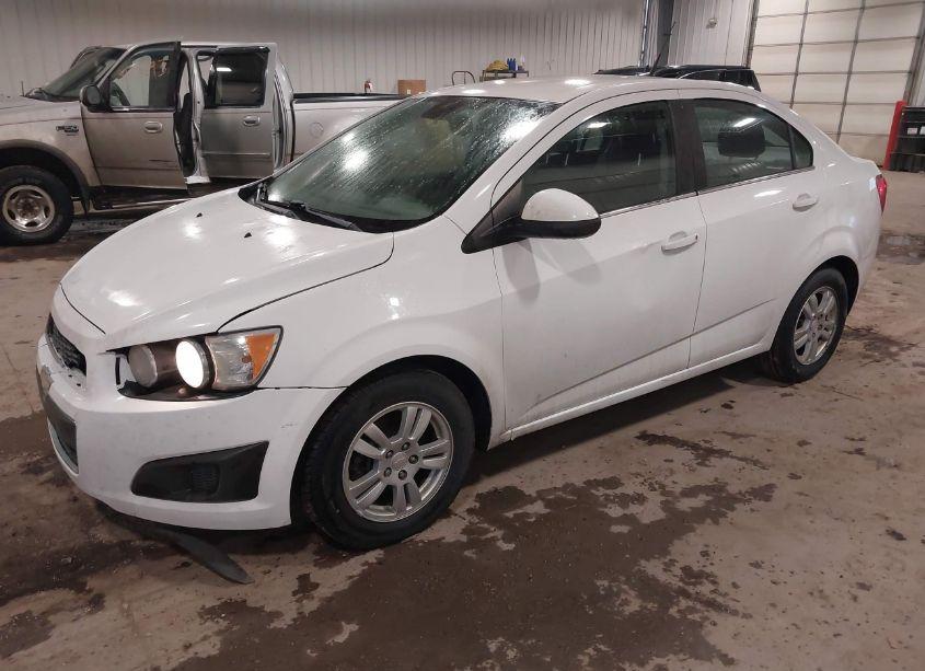 Photo 2 of 2013 Chevrolet Sonic LT AUTO (VIN 1G1JC5SH0D4209290)