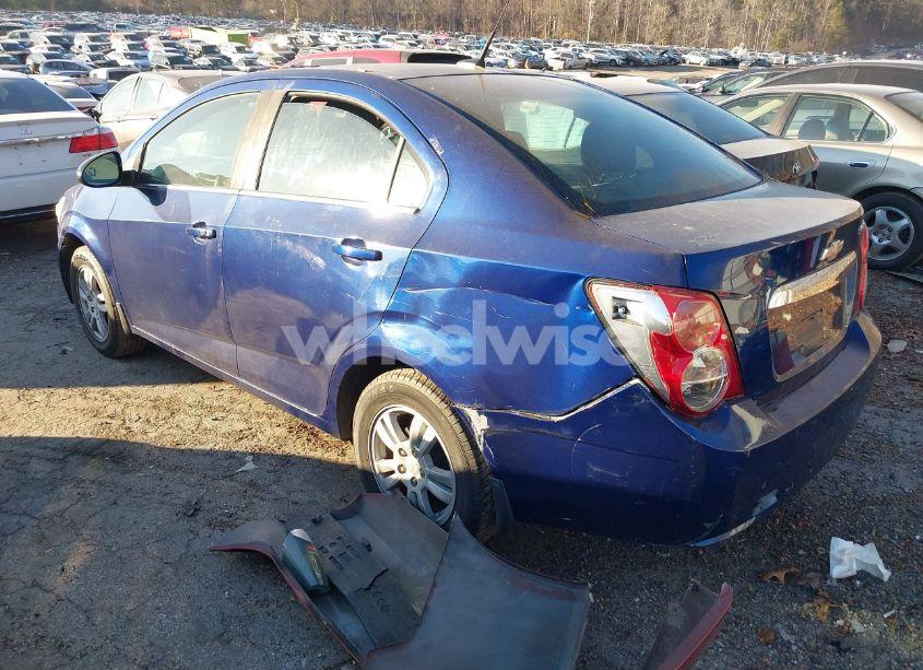 Photo 3 of 2013 Chevrolet Sonic LT AUTO (VIN 1G1JC5SH0D4228745)