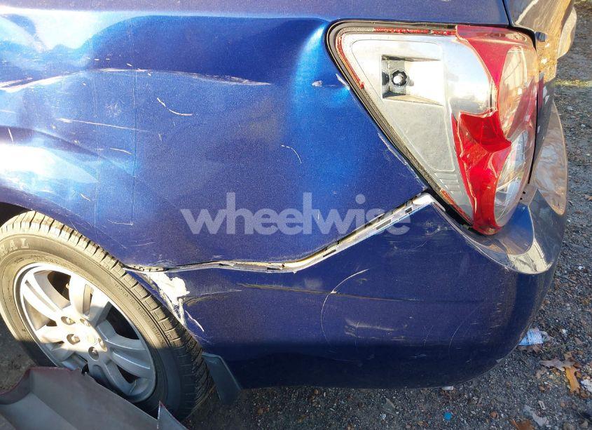 Photo 6 of 2013 Chevrolet Sonic LT AUTO (VIN 1G1JC5SH0D4228745)