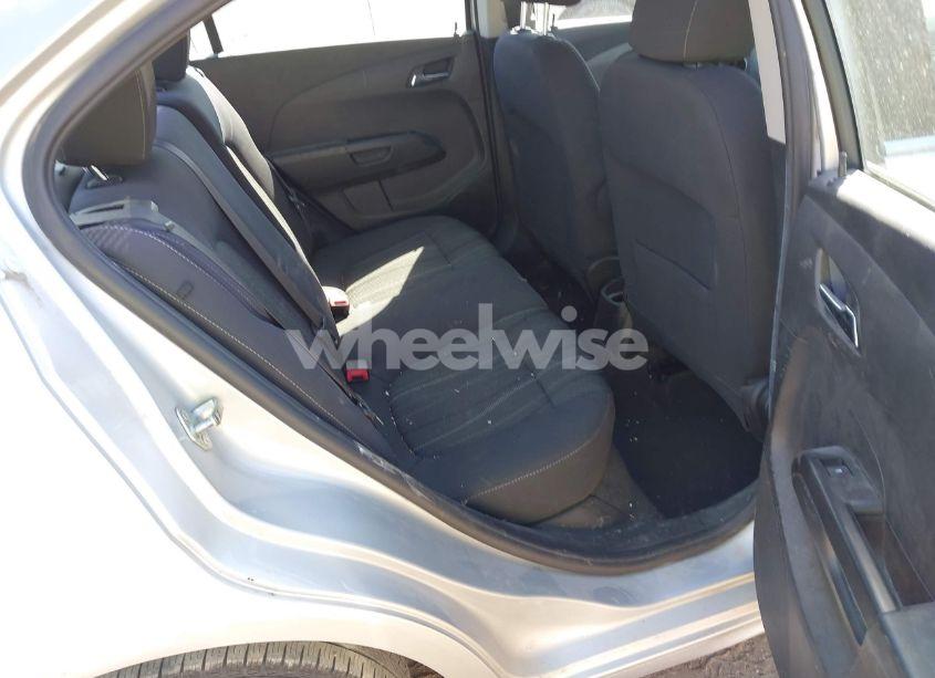 Photo 8 of 2014 Chevrolet Sonic LT AUTO (VIN 1G1JC5SH0E4152784)