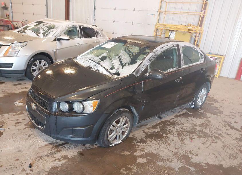 Photo 2 of 2014 Chevrolet Sonic LT AUTO (VIN 1G1JC5SH0E4190905)
