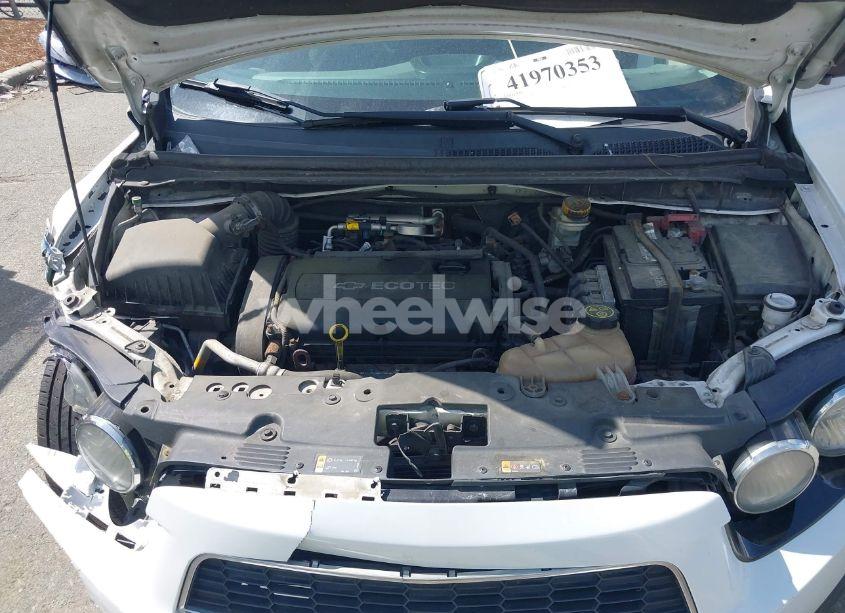 Photo 10 of 2014 Chevrolet Sonic LT AUTO (VIN 1G1JC5SH0E4232070)