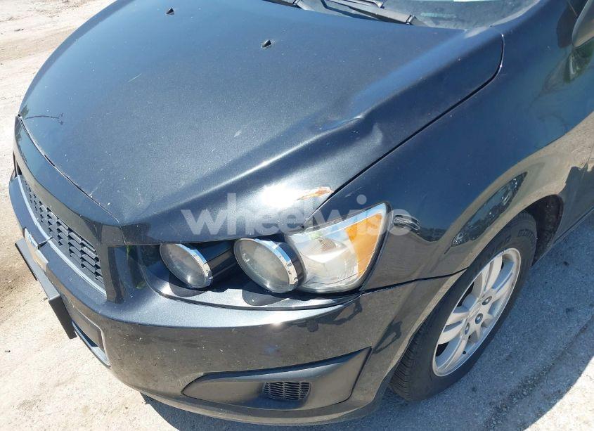 Photo 6 of 2015 Chevrolet Sonic LT AUTO (VIN 1G1JC5SH0F4140247)