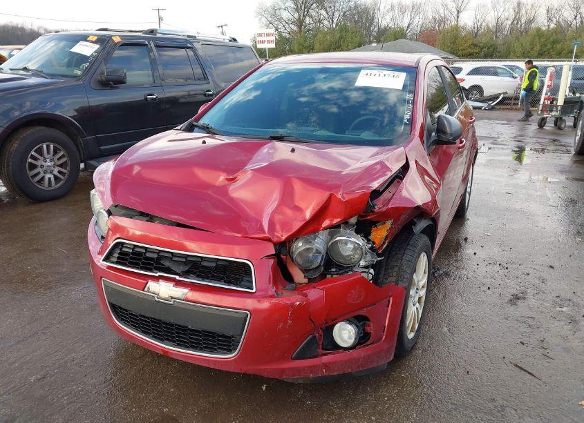 Photo 2 of 2015 Chevrolet Sonic LT AUTO (VIN 1G1JC5SH0F4151023)