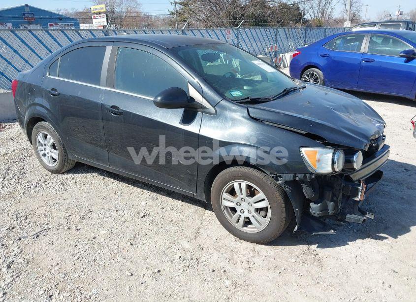2015 Chevrolet Sonic LT AUTO (VIN 1G1JC5SH0F4164225) main photo