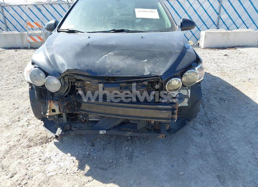 Photo 6 of 2015 Chevrolet Sonic LT AUTO (VIN 1G1JC5SH0F4164225)