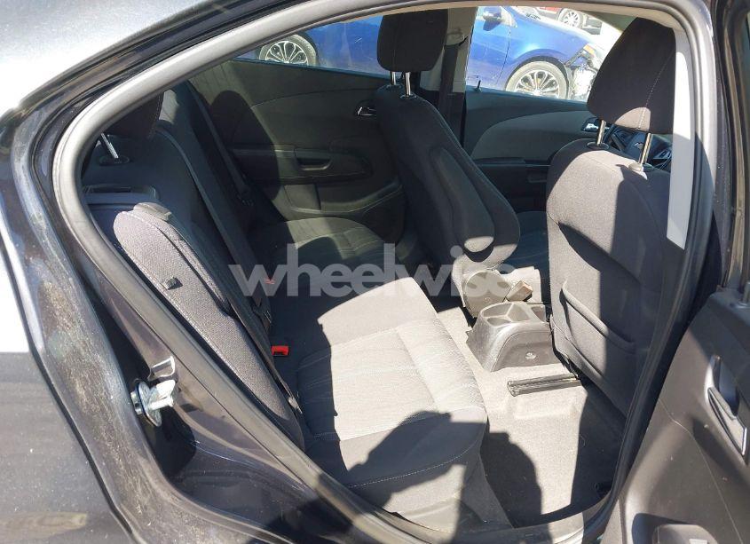 Photo 8 of 2015 Chevrolet Sonic LT AUTO (VIN 1G1JC5SH0F4164225)