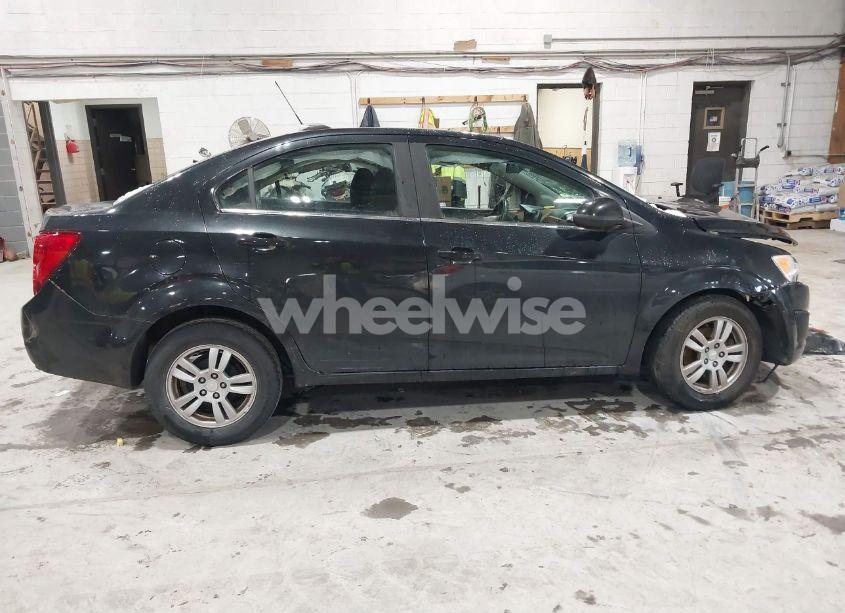 Photo 12 of 2015 Chevrolet Sonic LT AUTO (VIN 1G1JC5SH0F4183048)