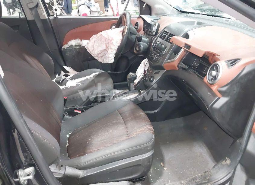 Photo 5 of 2015 Chevrolet Sonic LT AUTO (VIN 1G1JC5SH0F4183048)