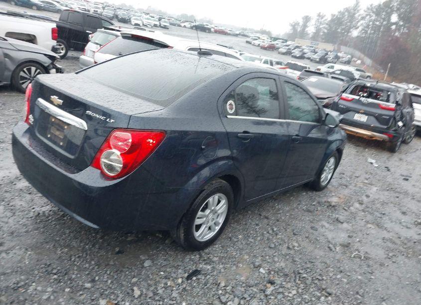 Photo 4 of 2015 Chevrolet Sonic LT AUTO (VIN 1G1JC5SH0F4217084)