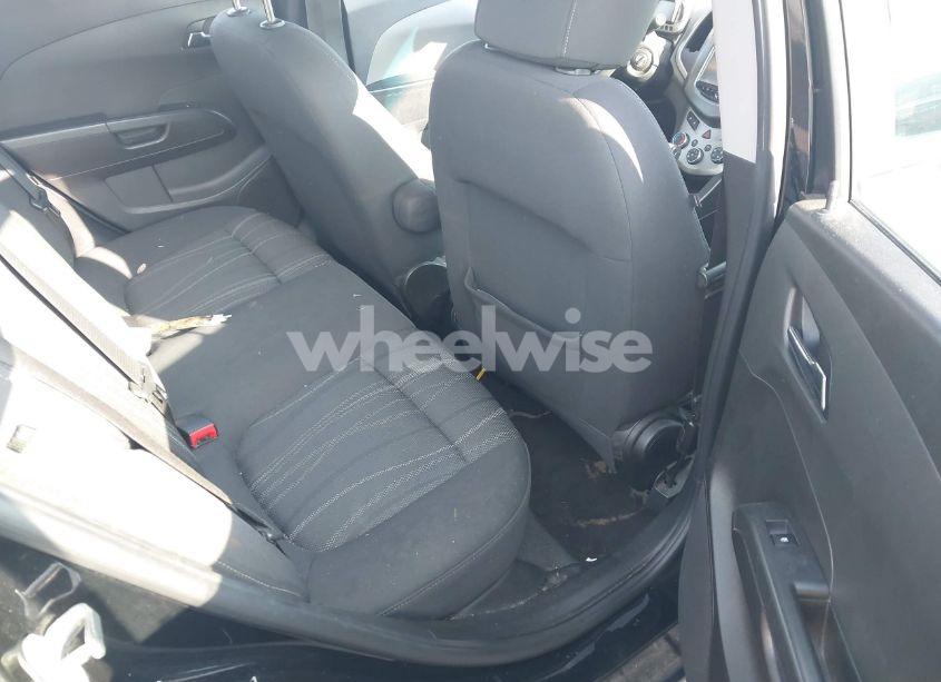 Photo 8 of 2016 Chevrolet Sonic LT (VIN 1G1JC5SH0G4108237)