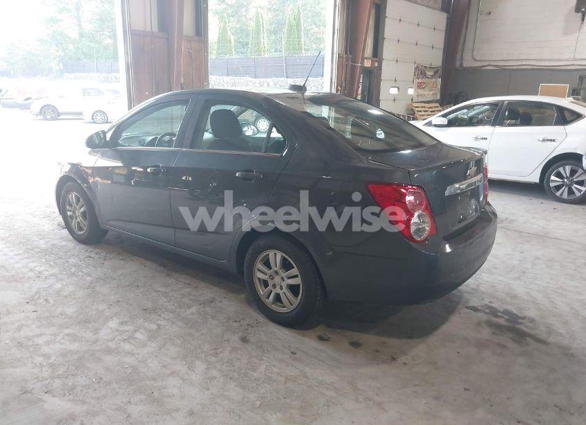 Photo 3 of 2016 Chevrolet Sonic LT AUTO (VIN 1G1JC5SH0G4170981)