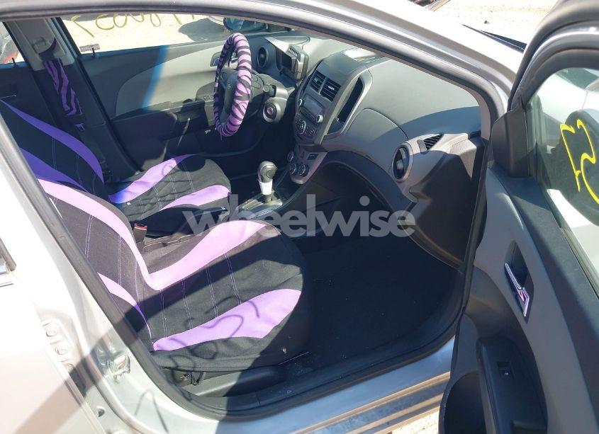 Photo 5 of 2012 Chevrolet Sonic 2LT (VIN 1G1JC5SH1C4111903)