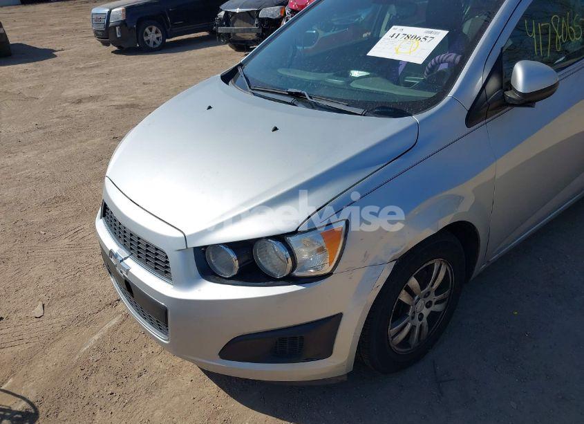 Photo 6 of 2012 Chevrolet Sonic 2LT (VIN 1G1JC5SH1C4111903)