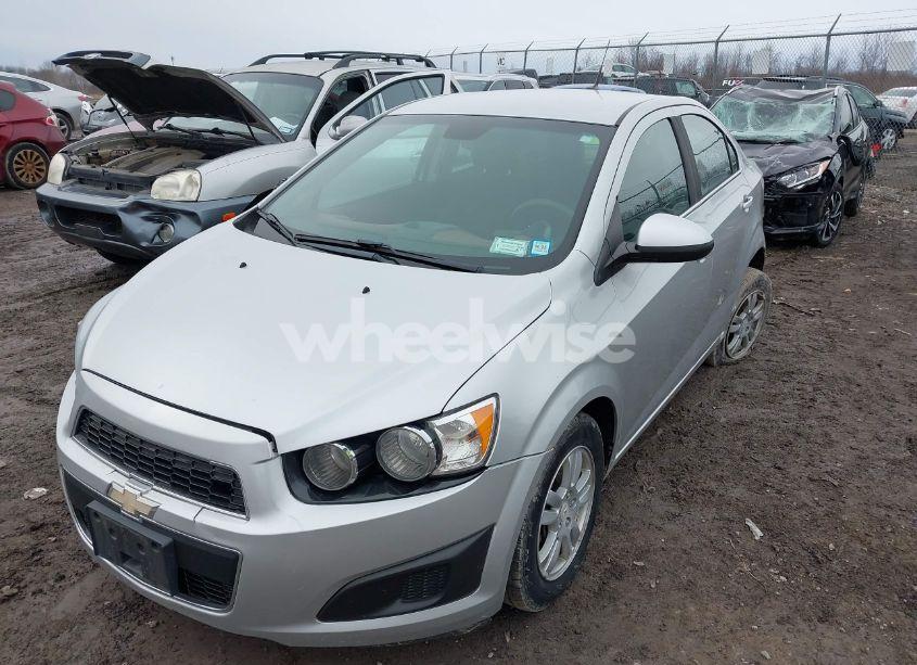 Photo 2 of 2012 Chevrolet Sonic 2LT (VIN 1G1JC5SH1C4124943)