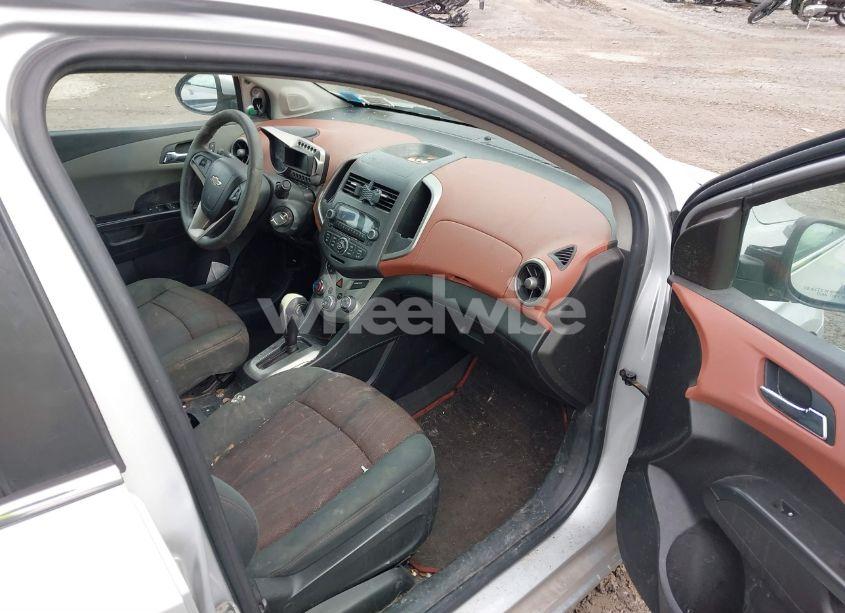 Photo 5 of 2012 Chevrolet Sonic 2LT (VIN 1G1JC5SH1C4124943)