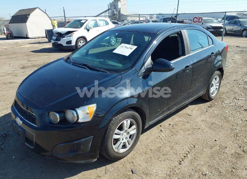 Photo 2 of 2012 Chevrolet Sonic 2LT (VIN 1G1JC5SH1C4147803)