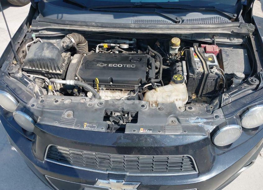 Photo 10 of 2013 Chevrolet Sonic LT (VIN 1G1JC5SH1D4131070)