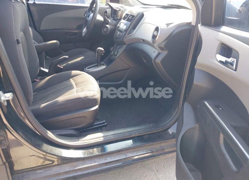 Photo 5 of 2013 Chevrolet Sonic LT (VIN 1G1JC5SH1D4131070)