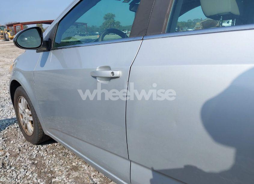 Photo 16 of 2014 Chevrolet Sonic LT AUTO (VIN 1G1JC5SH1E4100855)