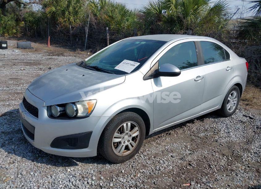 Photo 2 of 2014 Chevrolet Sonic LT AUTO (VIN 1G1JC5SH1E4100855)