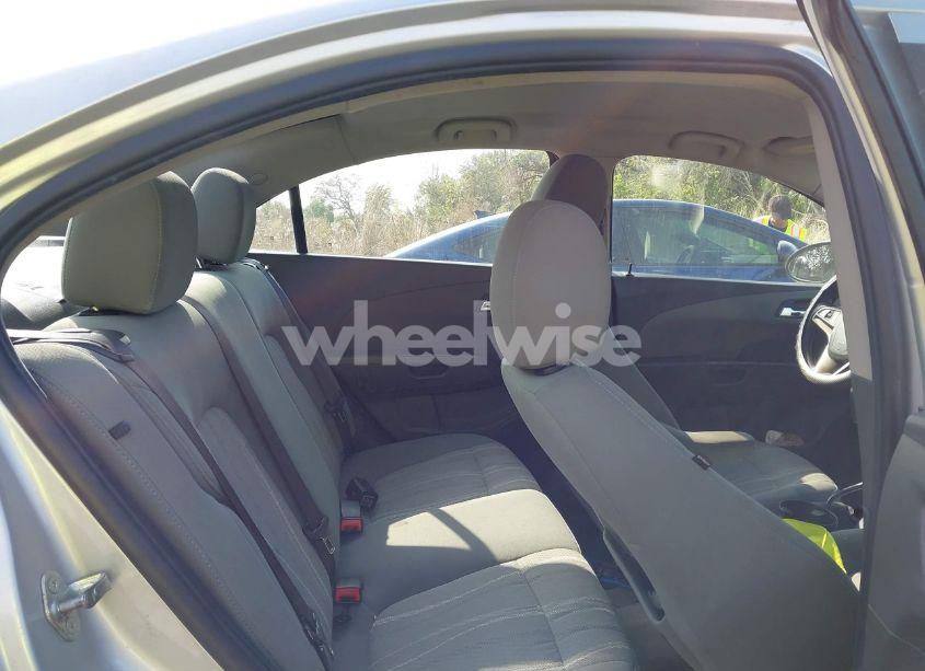 Photo 8 of 2014 Chevrolet Sonic LT AUTO (VIN 1G1JC5SH1E4100855)