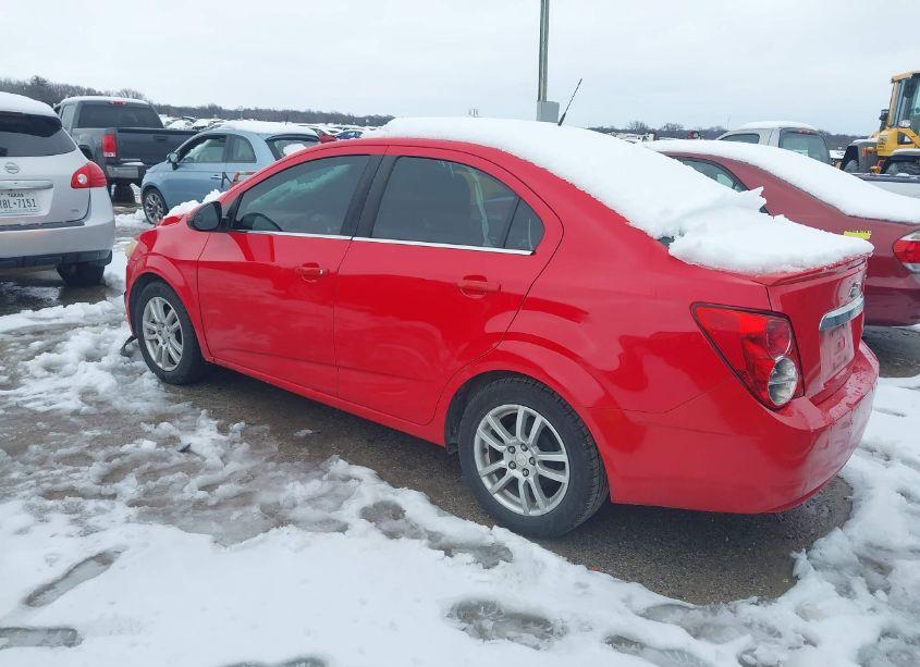 Photo 3 of 2014 Chevrolet Sonic LT AUTO (VIN 1G1JC5SH1E4139686)