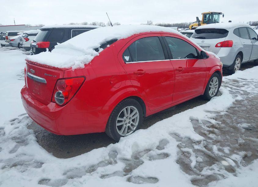 Photo 4 of 2014 Chevrolet Sonic LT AUTO (VIN 1G1JC5SH1E4139686)