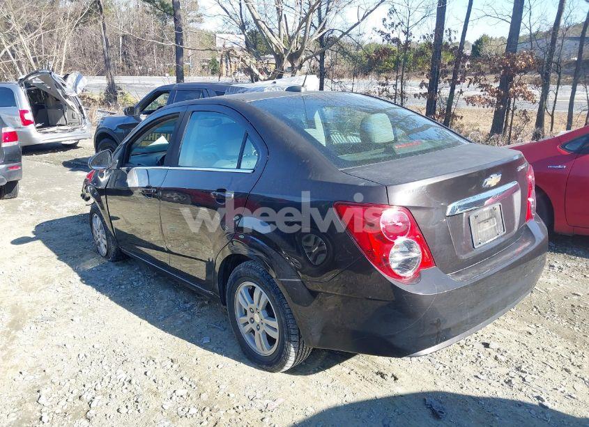 Photo 3 of 2015 Chevrolet Sonic LT AUTO (VIN 1G1JC5SH1F4125031)
