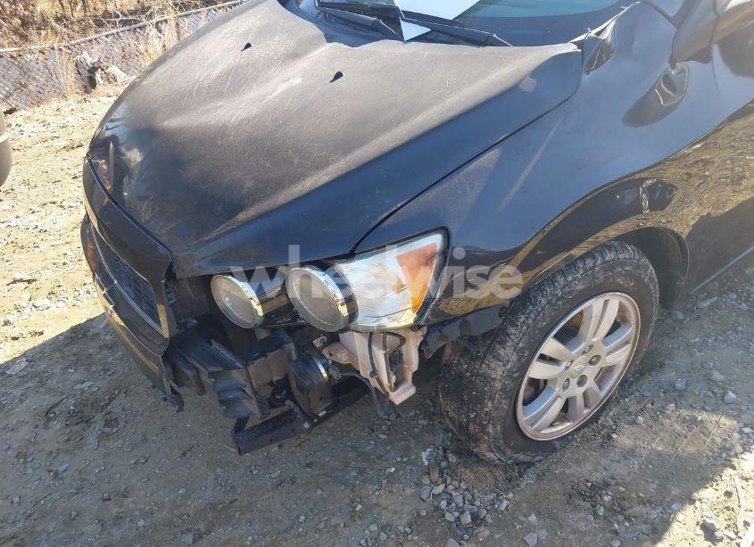 Photo 6 of 2015 Chevrolet Sonic LT AUTO (VIN 1G1JC5SH1F4125031)