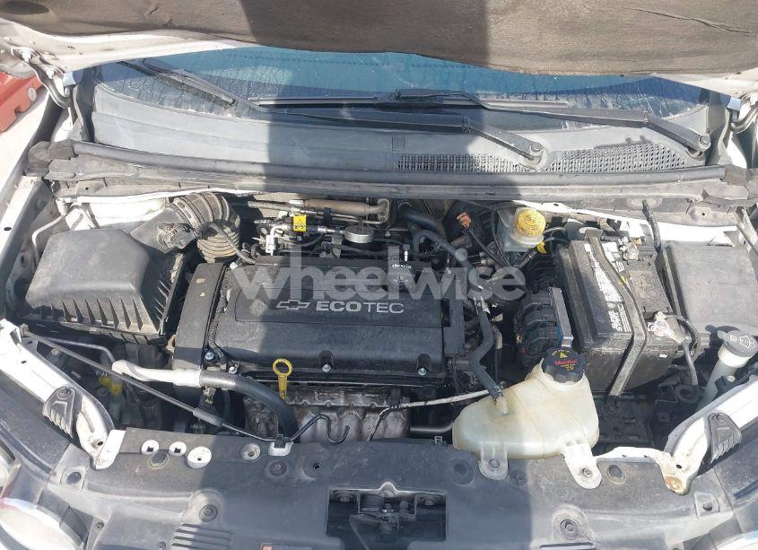 Photo 10 of 2015 Chevrolet Sonic LT AUTO (VIN 1G1JC5SH1F4126633)