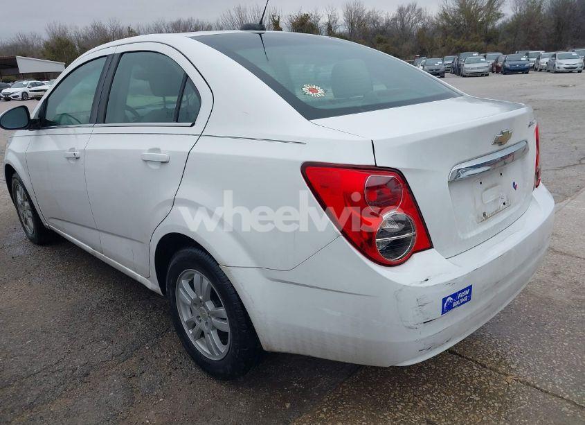 Photo 3 of 2015 Chevrolet Sonic LT AUTO (VIN 1G1JC5SH1F4126633)