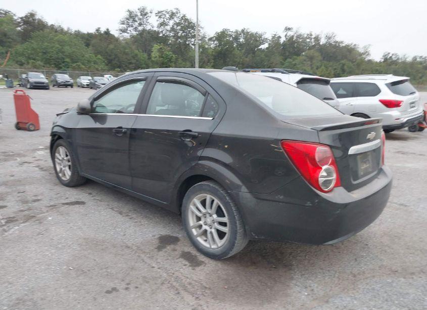 Photo 3 of 2015 Chevrolet Sonic LT AUTO (VIN 1G1JC5SH1F4130357)