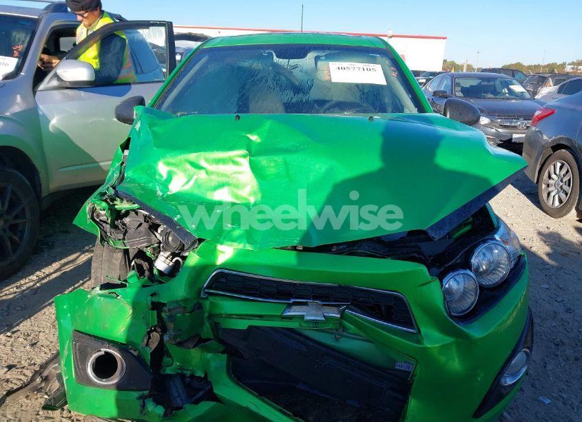 Photo 12 of 2015 Chevrolet Sonic LT AUTO (VIN 1G1JC5SH1F4149779)