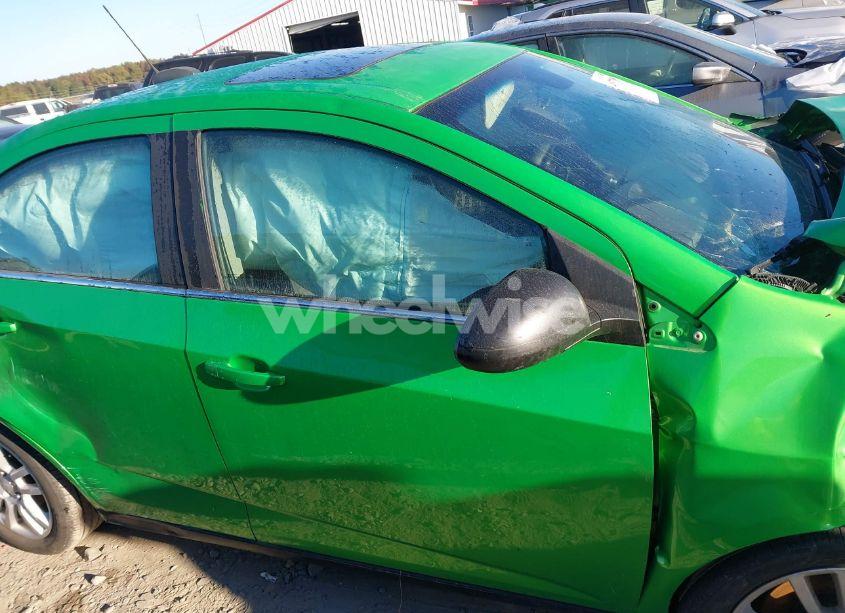 Photo 13 of 2015 Chevrolet Sonic LT AUTO (VIN 1G1JC5SH1F4149779)