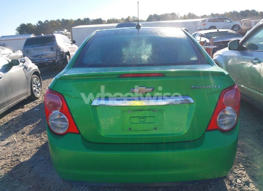 Photo 16 of 2015 Chevrolet Sonic LT AUTO (VIN 1G1JC5SH1F4149779)