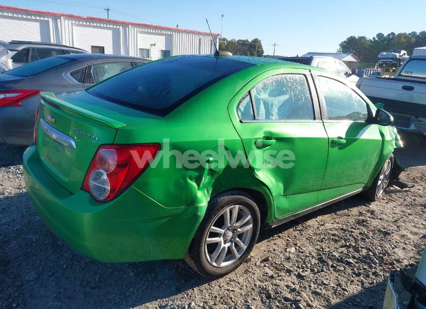 Photo 4 of 2015 Chevrolet Sonic LT AUTO (VIN 1G1JC5SH1F4149779)